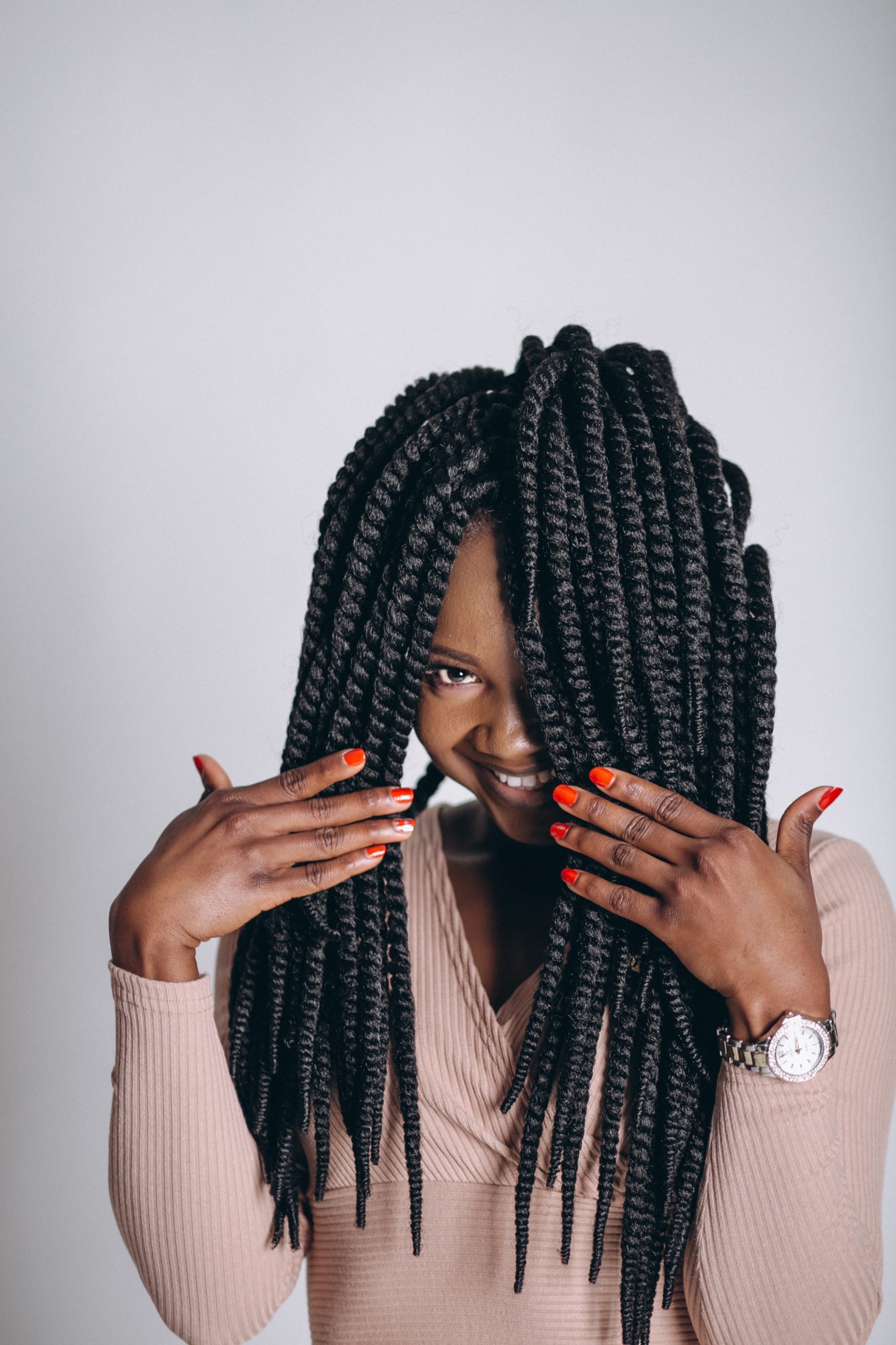 afro-american-woman-model-studio-min